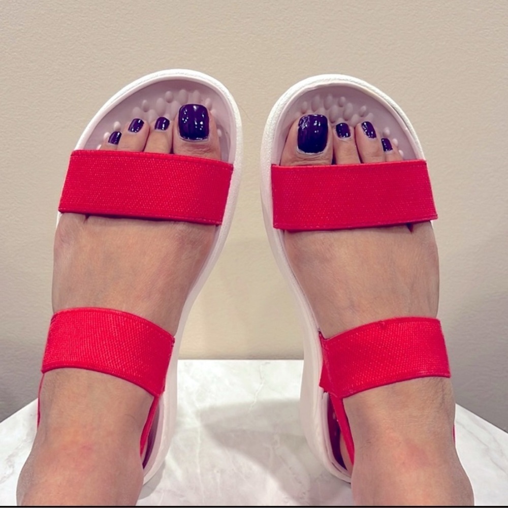 🔥Crocs Women's Red Sandals🔥